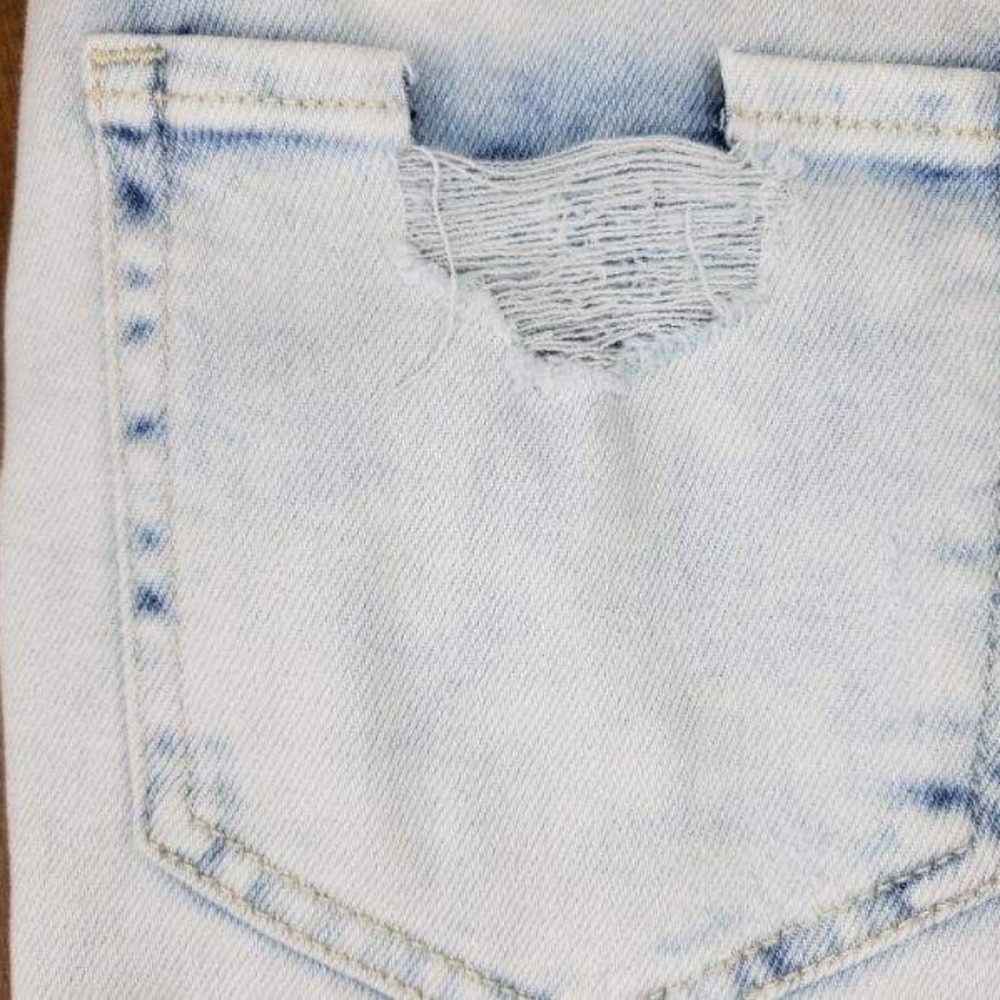 NWT Hollister Ultra DISTRESSED High Rise SHORTS Bermuda Women's W25 Soft Stretch - Picture 10 of 14